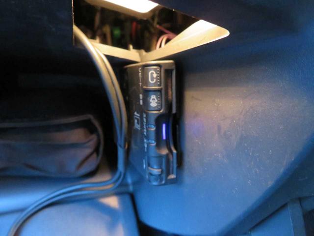 ルーテシア 　６ＭＴ　純正１７インチアルミ　ブレンボキャリパー　カロッツェリアナビＴＶ　ＥＴＣ　キーレス　パワステ　パワーウィンドウ　オートエアコン（27枚目）