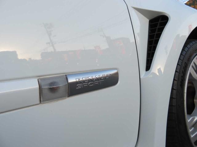 ルーテシア 　６ＭＴ　純正１７インチアルミ　ブレンボキャリパー　カロッツェリアナビＴＶ　ＥＴＣ　キーレス　パワステ　パワーウィンドウ　オートエアコン（31枚目）