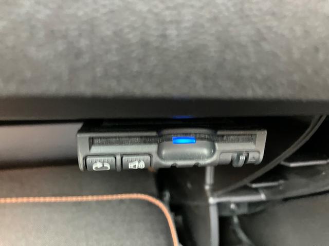 ＭＩＮＩ クーパー　ＥＴＣ　ナビ　アルミホイール　キーレスエントリー　ＡＴ　盗難防止システム　ＡＢＳ　ＣＤ　ミュージックプレイヤー接続可　エアコン　パワーステアリング　パワーウィンドウ（10枚目）