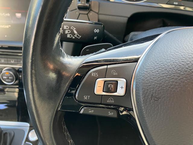 ゴルフヴァリアント ＴＳＩハイラインブルーモーションテクノロジー　ワンオーナー　ドライブレコーダー　ＤＳＲＣ　純正ナビ　ＴＶ　ＤＶＤ　ＢＴオーディオ　バックカメラ　クリアランスソナー　クルーズコントロール　オートライト　ＨＩＤ　スマートキー（9枚目）