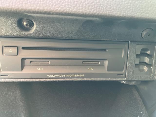 ゴルフヴァリアント ＴＳＩハイラインブルーモーションテクノロジー　ワンオーナー　ドライブレコーダー　ＤＳＲＣ　純正ナビ　ＴＶ　ＤＶＤ　ＢＴオーディオ　バックカメラ　クリアランスソナー　クルーズコントロール　オートライト　ＨＩＤ　スマートキー（19枚目）