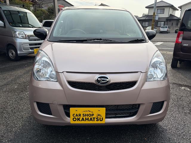 ミラ Ｘスペシャル　５速マニュアル車　走行１４０００ＫＭ　ポータブルナビ（2枚目）