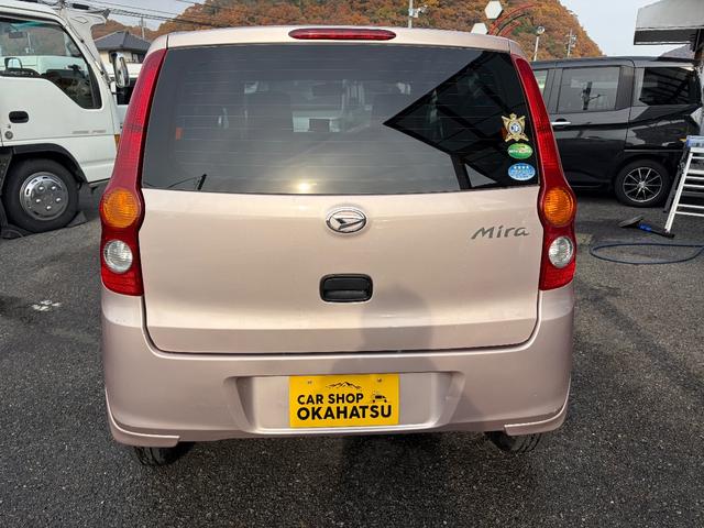 ミラ Ｘスペシャル　５速マニュアル車　走行１４０００ＫＭ　ポータブルナビ（9枚目）