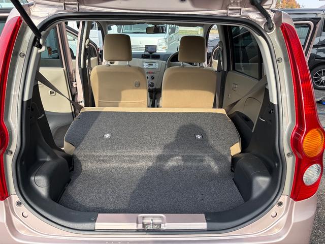 ミラ Ｘスペシャル　５速マニュアル車　走行１４０００ＫＭ　ポータブルナビ（15枚目）