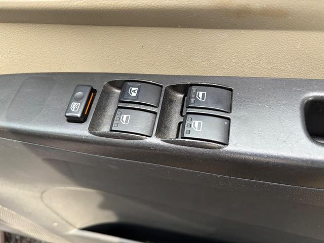 ミラ Ｘスペシャル　５速マニュアル車　走行１４０００ＫＭ　ポータブルナビ（19枚目）