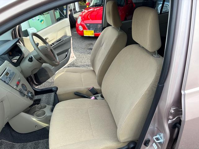 ミラ Ｘスペシャル　５速マニュアル車　走行１４０００ＫＭ　ポータブルナビ（21枚目）