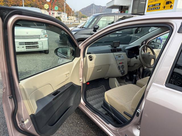 ミラ Ｘスペシャル　５速マニュアル車　走行１４０００ＫＭ　ポータブルナビ（24枚目）