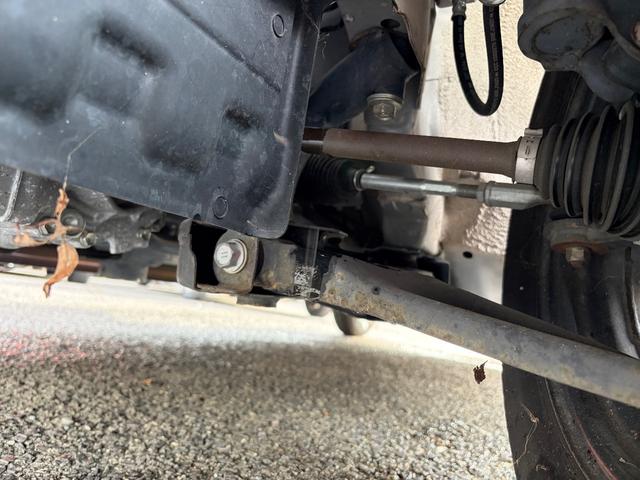 ミラ Ｘスペシャル　５速マニュアル車　走行１４０００ＫＭ　ポータブルナビ（28枚目）