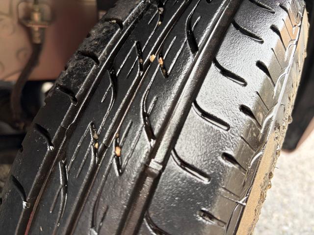 ミラ Ｘスペシャル　５速マニュアル車　走行１４０００ＫＭ　ポータブルナビ（38枚目）