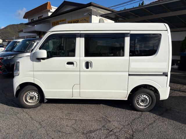 ＮＶ１００クリッパーバン ＤＸ　ＧＬセーフティパッケージ　４速オートマチック　衝突安全装置　オートライト　ドラレコ　ＥＴＣ　電動格納ミラー　前席パワーウィンドウ　バックカメラ　ディスプレーオーディオ（3枚目）