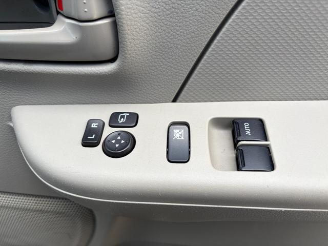 ＮＶ１００クリッパーバン ＤＸ　ＧＬセーフティパッケージ　４速オートマチック　衝突安全装置　オートライト　ドラレコ　ＥＴＣ　電動格納ミラー　前席パワーウィンドウ　バックカメラ　ディスプレーオーディオ（14枚目）