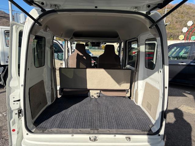 ＮＶ１００クリッパーバン ＤＸ　ＧＬセーフティパッケージ　４速オートマチック　衝突安全装置　オートライト　ドラレコ　ＥＴＣ　電動格納ミラー　前席パワーウィンドウ　バックカメラ　ディスプレーオーディオ（33枚目）