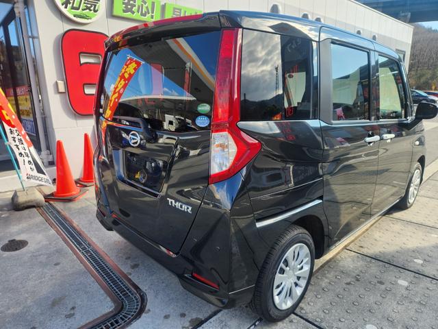 トール Ｘ　ＳＡＩＩＩ　スマートキー　プッシュスタート　左側パワースライドドア　社外ナビ　バックモニター　ガイドライン付き　ＥＴＣ　ハロゲンヘッドランプ　マニュアルエアコン　衝突軽減装置　クリアランスソナー（4枚目）