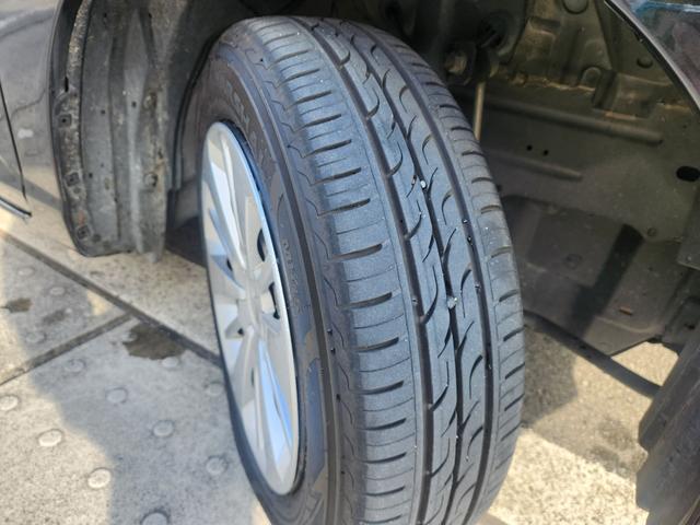 トール Ｘ　ＳＡＩＩＩ　スマートキー　プッシュスタート　左側パワースライドドア　社外ナビ　バックモニター　ガイドライン付き　ＥＴＣ　ハロゲンヘッドランプ　マニュアルエアコン　衝突軽減装置　クリアランスソナー（13枚目）