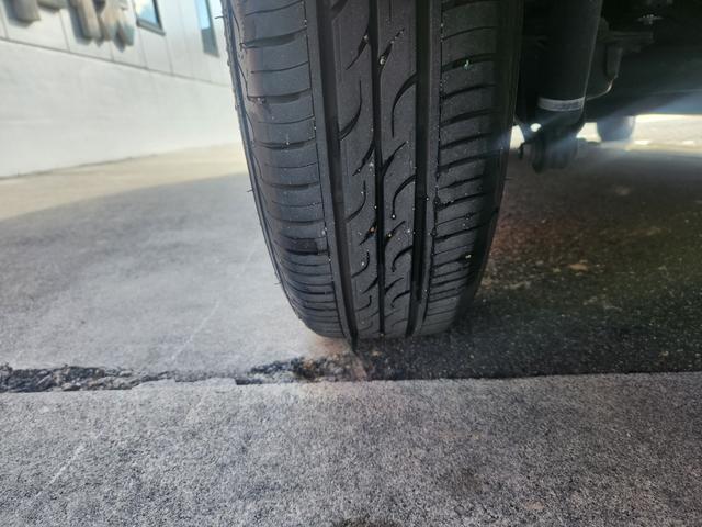 トール Ｘ　ＳＡＩＩＩ　スマートキー　プッシュスタート　左側パワースライドドア　社外ナビ　バックモニター　ガイドライン付き　ＥＴＣ　ハロゲンヘッドランプ　マニュアルエアコン　衝突軽減装置　クリアランスソナー（15枚目）