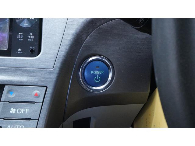 プリウス Ｓ　社外ナビ　フルセグＴＶ　ＣＤ／ＤＶＤ再生　Ｂｌｕｅｔｏｏｔｈ接続　バックカメラ　スマートキー　プッシュスタート　ステアリングスイッチ　チルトステアリング　シートリフター　カーテンエアバック（8枚目）