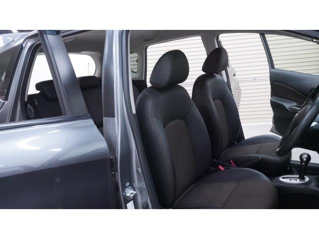 ノート メダリスト　エマージェンシーブレーキパッケージ　禁煙車　純正ナビ　フルセグＴＶ　Ｂｌｕｅｔｏｏｔｈ　全方位モニター　スマートキー　車線逸脱警報　ＡＵＴＯライト　ＡＵＴＯエアコン　グレード専用内装　ハーフレザーシート　衝突被害軽減ブレーキ（9枚目）