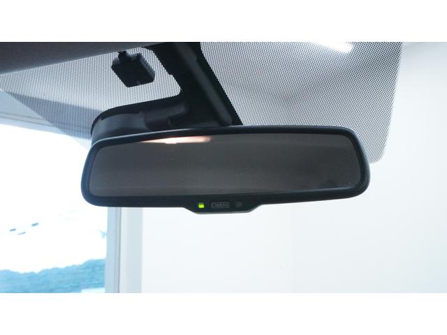 ノート メダリスト　エマージェンシーブレーキパッケージ　禁煙車　純正ナビ　フルセグＴＶ　Ｂｌｕｅｔｏｏｔｈ　全方位モニター　スマートキー　車線逸脱警報　ＡＵＴＯライト　ＡＵＴＯエアコン　グレード専用内装　ハーフレザーシート　衝突被害軽減ブレーキ（29枚目）