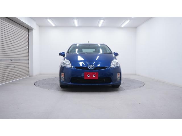 プリウス Ｓ　純正ナビ　フルセグＴＶ　ＤＶＤ再生　Ｂｌｕｅｔｏｏｔｈ接続　バックカメラ　スマートキー　プッシュスタート　ステアリングスイッチ　ＨＩＤヘッドライト　ＡＵＴＯライト　ＡＵＴＯエアコン　ビルトインＥＴＣ（2枚目）