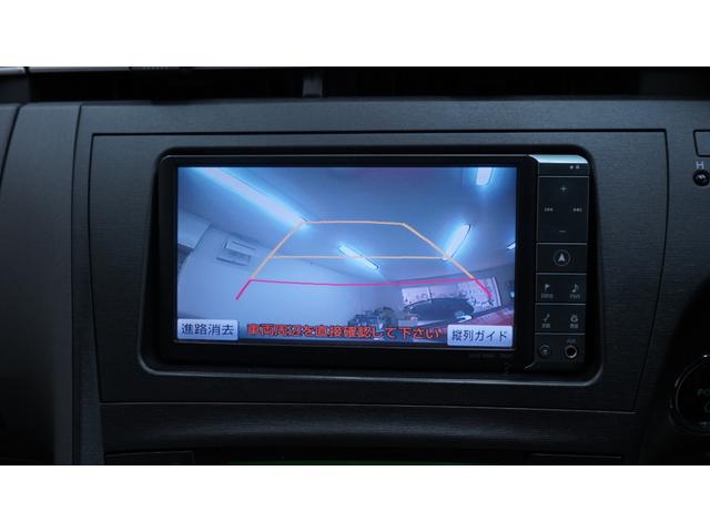 プリウス Ｓ　純正ナビ　フルセグＴＶ　ＤＶＤ再生　Ｂｌｕｅｔｏｏｔｈ接続　バックカメラ　スマートキー　プッシュスタート　ステアリングスイッチ　ＨＩＤヘッドライト　ＡＵＴＯライト　ＡＵＴＯエアコン　ビルトインＥＴＣ（7枚目）