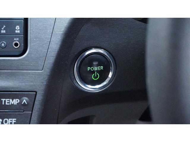 プリウス Ｓ　純正ナビ　フルセグＴＶ　ＤＶＤ再生　Ｂｌｕｅｔｏｏｔｈ接続　バックカメラ　スマートキー　プッシュスタート　ステアリングスイッチ　ＨＩＤヘッドライト　ＡＵＴＯライト　ＡＵＴＯエアコン　ビルトインＥＴＣ（9枚目）