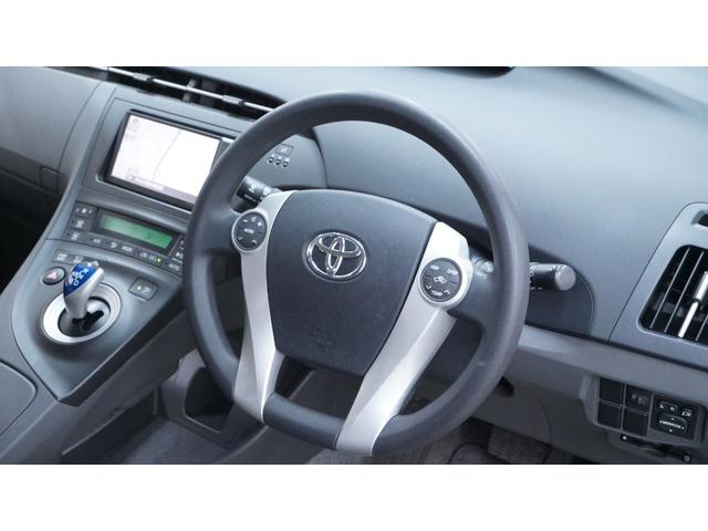 プリウス Ｓ　純正ナビ　フルセグＴＶ　ＤＶＤ再生　Ｂｌｕｅｔｏｏｔｈ接続　バックカメラ　スマートキー　プッシュスタート　ステアリングスイッチ　ＨＩＤヘッドライト　ＡＵＴＯライト　ＡＵＴＯエアコン　ビルトインＥＴＣ（15枚目）