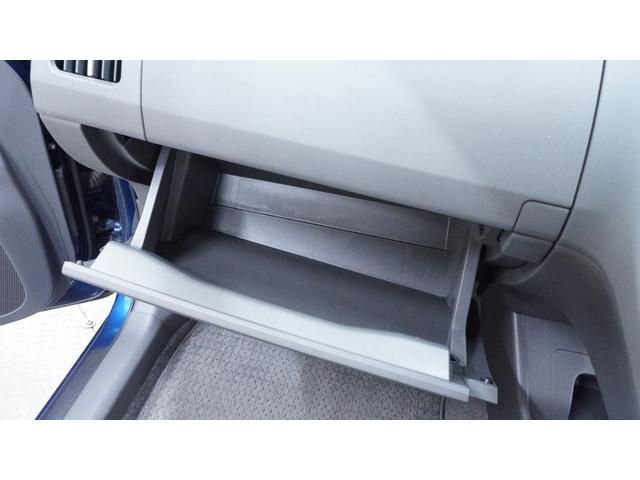 プリウス Ｓ　純正ナビ　フルセグＴＶ　ＤＶＤ再生　Ｂｌｕｅｔｏｏｔｈ接続　バックカメラ　スマートキー　プッシュスタート　ステアリングスイッチ　ＨＩＤヘッドライト　ＡＵＴＯライト　ＡＵＴＯエアコン　ビルトインＥＴＣ（33枚目）