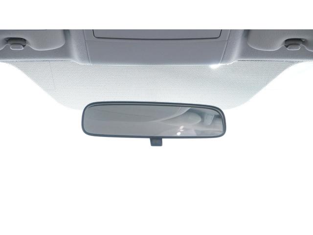 プリウス Ｓ　純正ナビ　フルセグＴＶ　ＤＶＤ再生　Ｂｌｕｅｔｏｏｔｈ接続　バックカメラ　スマートキー　プッシュスタート　ステアリングスイッチ　ＨＩＤヘッドライト　ＡＵＴＯライト　ＡＵＴＯエアコン　ビルトインＥＴＣ（36枚目）