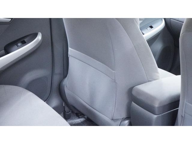 プリウス Ｓ　純正ナビ　フルセグＴＶ　ＤＶＤ再生　Ｂｌｕｅｔｏｏｔｈ接続　バックカメラ　スマートキー　プッシュスタート　ステアリングスイッチ　ＨＩＤヘッドライト　ＡＵＴＯライト　ＡＵＴＯエアコン　ビルトインＥＴＣ（42枚目）