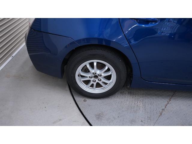 プリウス Ｓ　純正ナビ　フルセグＴＶ　ＤＶＤ再生　Ｂｌｕｅｔｏｏｔｈ接続　バックカメラ　スマートキー　プッシュスタート　ステアリングスイッチ　ＨＩＤヘッドライト　ＡＵＴＯライト　ＡＵＴＯエアコン　ビルトインＥＴＣ（51枚目）