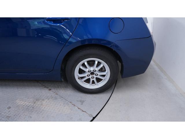 プリウス Ｓ　純正ナビ　フルセグＴＶ　ＤＶＤ再生　Ｂｌｕｅｔｏｏｔｈ接続　バックカメラ　スマートキー　プッシュスタート　ステアリングスイッチ　ＨＩＤヘッドライト　ＡＵＴＯライト　ＡＵＴＯエアコン　ビルトインＥＴＣ（59枚目）