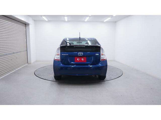 プリウス Ｓ　純正ナビ　フルセグＴＶ　ＤＶＤ再生　Ｂｌｕｅｔｏｏｔｈ接続　バックカメラ　スマートキー　プッシュスタート　ステアリングスイッチ　ＨＩＤヘッドライト　ＡＵＴＯライト　ＡＵＴＯエアコン　ビルトインＥＴＣ（61枚目）