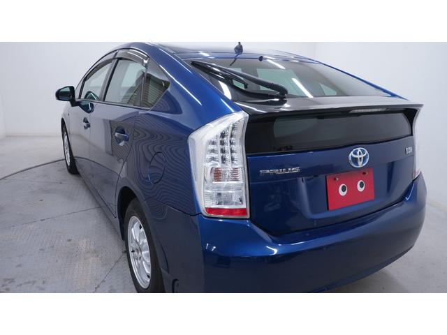 プリウス Ｓ　純正ナビ　フルセグＴＶ　ＤＶＤ再生　Ｂｌｕｅｔｏｏｔｈ接続　バックカメラ　スマートキー　プッシュスタート　ステアリングスイッチ　ＨＩＤヘッドライト　ＡＵＴＯライト　ＡＵＴＯエアコン　ビルトインＥＴＣ（63枚目）