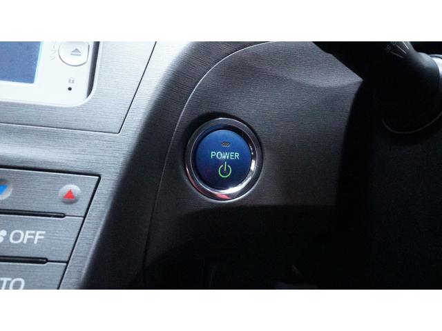 プリウス L 禁煙車 ディーラーOPナビ 地デジTV  バックカメラ スマートキー プッシュスタート ステアリングスイッチ AUTOエアコン AUTOライト ヘッドライトレベライザー 電動格納ドアミラーウィンカー(8枚目)