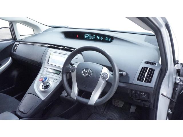 プリウス L 禁煙車 ディーラーOPナビ 地デジTV  バックカメラ スマートキー プッシュスタート ステアリングスイッチ AUTOエアコン AUTOライト ヘッドライトレベライザー 電動格納ドアミラーウィンカー(13枚目)