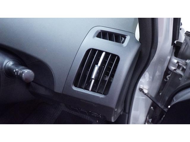 プリウス L 禁煙車 ディーラーOPナビ 地デジTV  バックカメラ スマートキー プッシュスタート ステアリングスイッチ AUTOエアコン AUTOライト ヘッドライトレベライザー 電動格納ドアミラーウィンカー(15枚目)