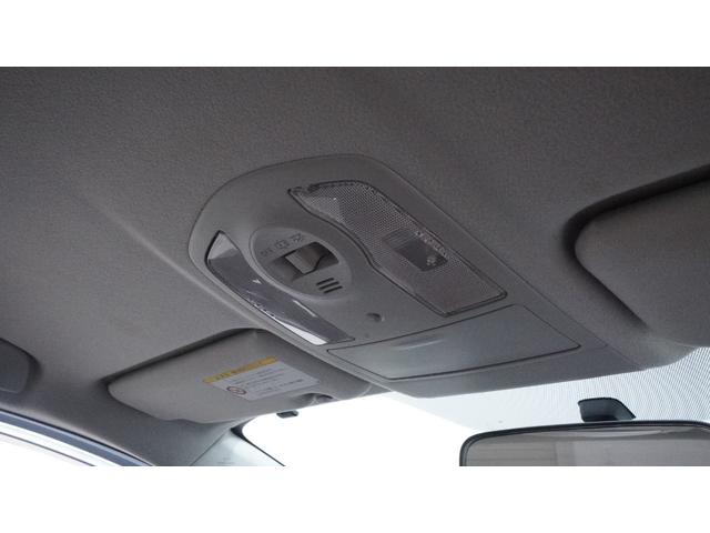 プリウス L 禁煙車 ディーラーOPナビ 地デジTV  バックカメラ スマートキー プッシュスタート ステアリングスイッチ AUTOエアコン AUTOライト ヘッドライトレベライザー 電動格納ドアミラーウィンカー(30枚目)