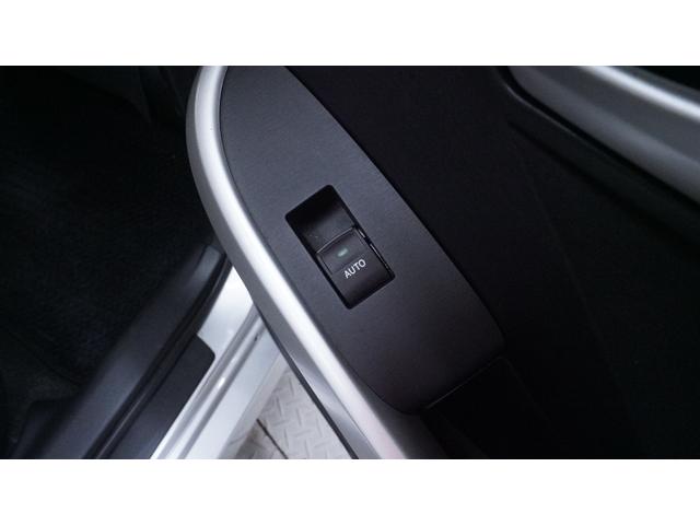 プリウス L 禁煙車 ディーラーOPナビ 地デジTV  バックカメラ スマートキー プッシュスタート ステアリングスイッチ AUTOエアコン AUTOライト ヘッドライトレベライザー 電動格納ドアミラーウィンカー(36枚目)