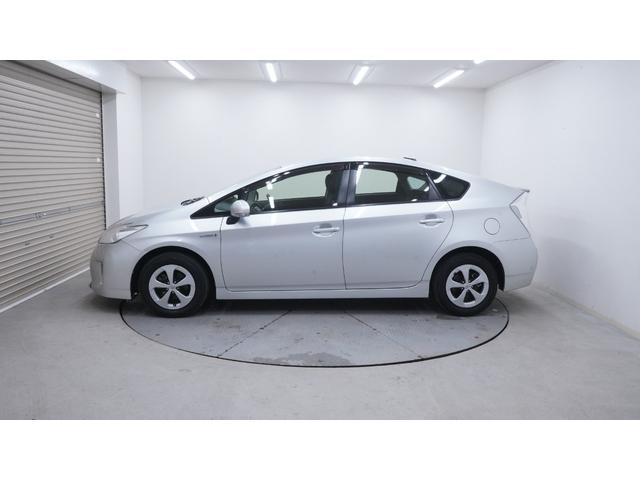 プリウス L 禁煙車 ディーラーOPナビ 地デジTV  バックカメラ スマートキー プッシュスタート ステアリングスイッチ AUTOエアコン AUTOライト ヘッドライトレベライザー 電動格納ドアミラーウィンカー(47枚目)