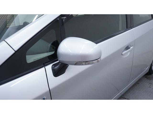 プリウス L 禁煙車 ディーラーOPナビ 地デジTV  バックカメラ スマートキー プッシュスタート ステアリングスイッチ AUTOエアコン AUTOライト ヘッドライトレベライザー 電動格納ドアミラーウィンカー(50枚目)
