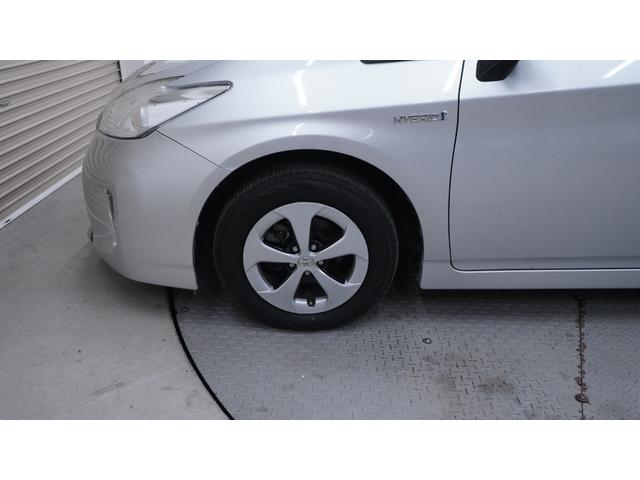 プリウス L 禁煙車 ディーラーOPナビ 地デジTV  バックカメラ スマートキー プッシュスタート ステアリングスイッチ AUTOエアコン AUTOライト ヘッドライトレベライザー 電動格納ドアミラーウィンカー(52枚目)