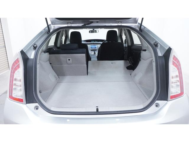 プリウス L 禁煙車 ディーラーOPナビ 地デジTV  バックカメラ スマートキー プッシュスタート ステアリングスイッチ AUTOエアコン AUTOライト ヘッドライトレベライザー 電動格納ドアミラーウィンカー(63枚目)