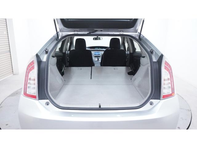 プリウス L 禁煙車 ディーラーOPナビ 地デジTV  バックカメラ スマートキー プッシュスタート ステアリングスイッチ AUTOエアコン AUTOライト ヘッドライトレベライザー 電動格納ドアミラーウィンカー(64枚目)