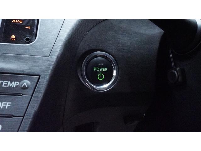 プリウス G 禁煙車 純正ナビ 地デジTV Bluetooth CD/DVD バックカメラ スマートキー プッシュスタート カーテンエアバック&サイドエアバック 革巻きハンドル ステアリングスイッチ フォグライト(9枚目)