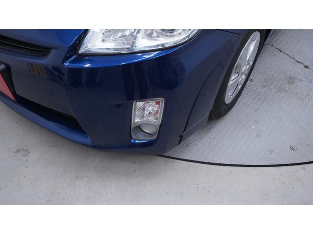 プリウス G 禁煙車 純正ナビ 地デジTV Bluetooth CD/DVD バックカメラ スマートキー プッシュスタート カーテンエアバック&サイドエアバック 革巻きハンドル ステアリングスイッチ フォグライト(52枚目)