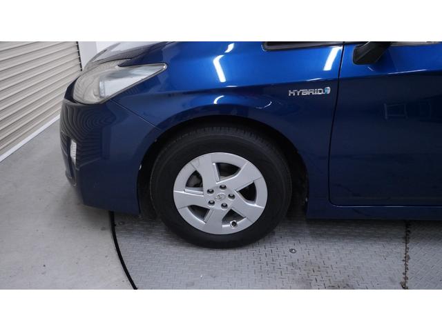 プリウス G 禁煙車 純正ナビ 地デジTV Bluetooth CD/DVD バックカメラ スマートキー プッシュスタート カーテンエアバック&サイドエアバック 革巻きハンドル ステアリングスイッチ フォグライト(55枚目)