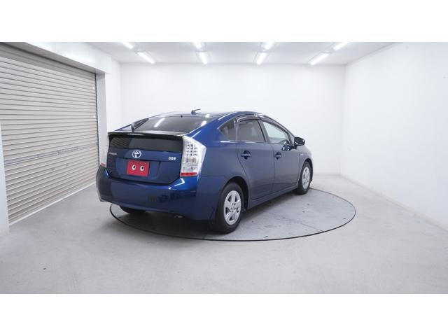 プリウス G 禁煙車 純正ナビ 地デジTV Bluetooth CD/DVD バックカメラ スマートキー プッシュスタート カーテンエアバック&サイドエアバック 革巻きハンドル ステアリングスイッチ フォグライト(57枚目)