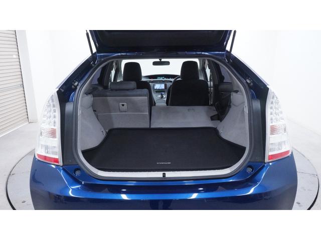 プリウス G 禁煙車 純正ナビ 地デジTV Bluetooth CD/DVD バックカメラ スマートキー プッシュスタート カーテンエアバック&サイドエアバック 革巻きハンドル ステアリングスイッチ フォグライト(66枚目)