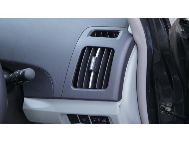 プリウス S LEDエディション 禁煙車 純正ナビ フルセグTV CD/DVD再生 バックカメラ ビルトインETC スマートキー プッシュスタート クルーズコントロール LEDヘッドライト ヘッドライトウォッシャー 革巻きハンドル(19枚目)