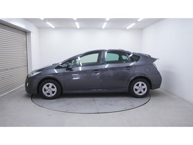 プリウス S LEDエディション 禁煙車 純正ナビ フルセグTV CD/DVD再生 バックカメラ ビルトインETC スマートキー プッシュスタート クルーズコントロール LEDヘッドライト ヘッドライトウォッシャー 革巻きハンドル(56枚目)